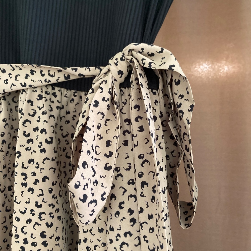 Ribbed Leopard Print Dress M - Picture 2 of 3